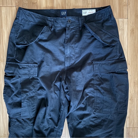 GAP Cargo Pants - Picture 4 of 6